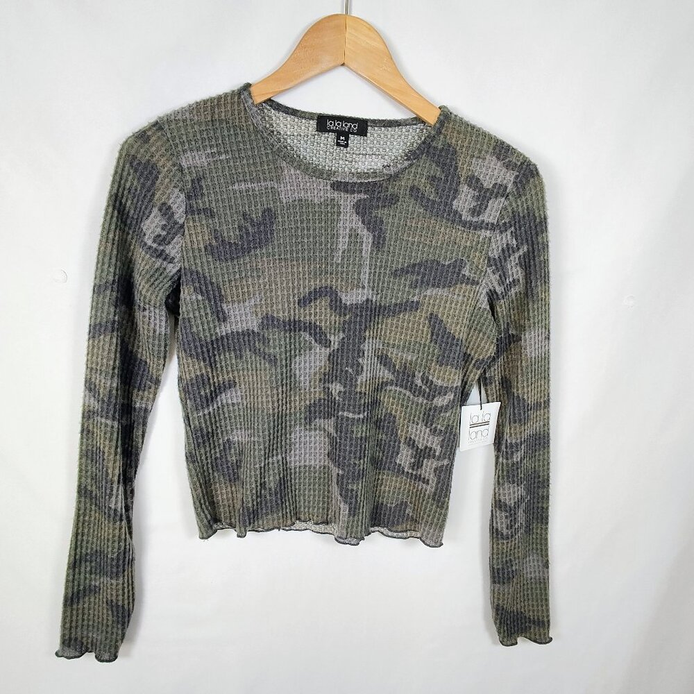 LA LA Land Camouflage Women's Medium Thermal‎ Crop Top NWT